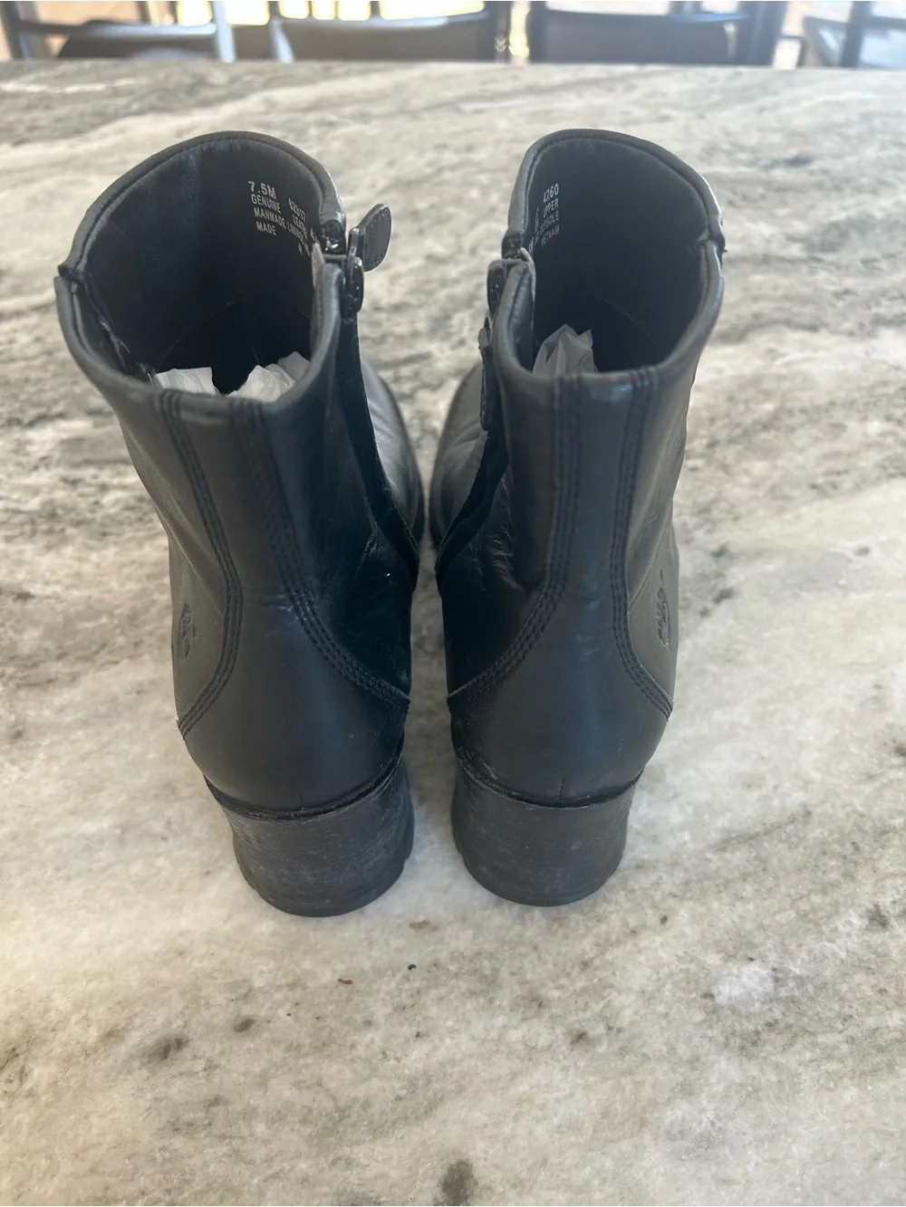 Timberland Black Leather Ankle Boots - Timeless Women's Chelsea Style size 7.5